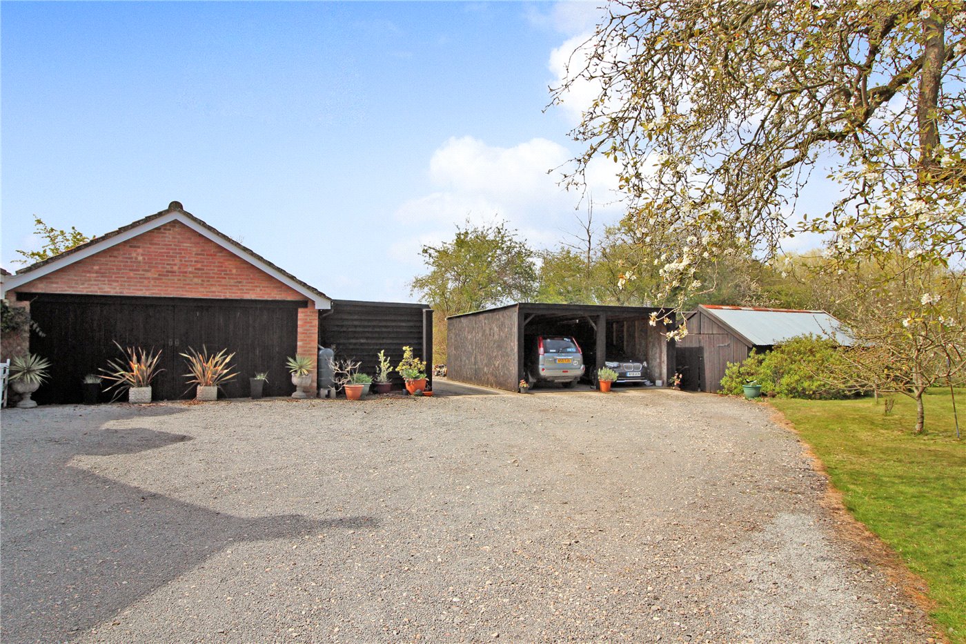 Double Cart Lodge